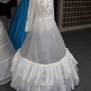 Sm Adult Petticoat 2 Bone Hoop, 2 Ruffled White. Like New!